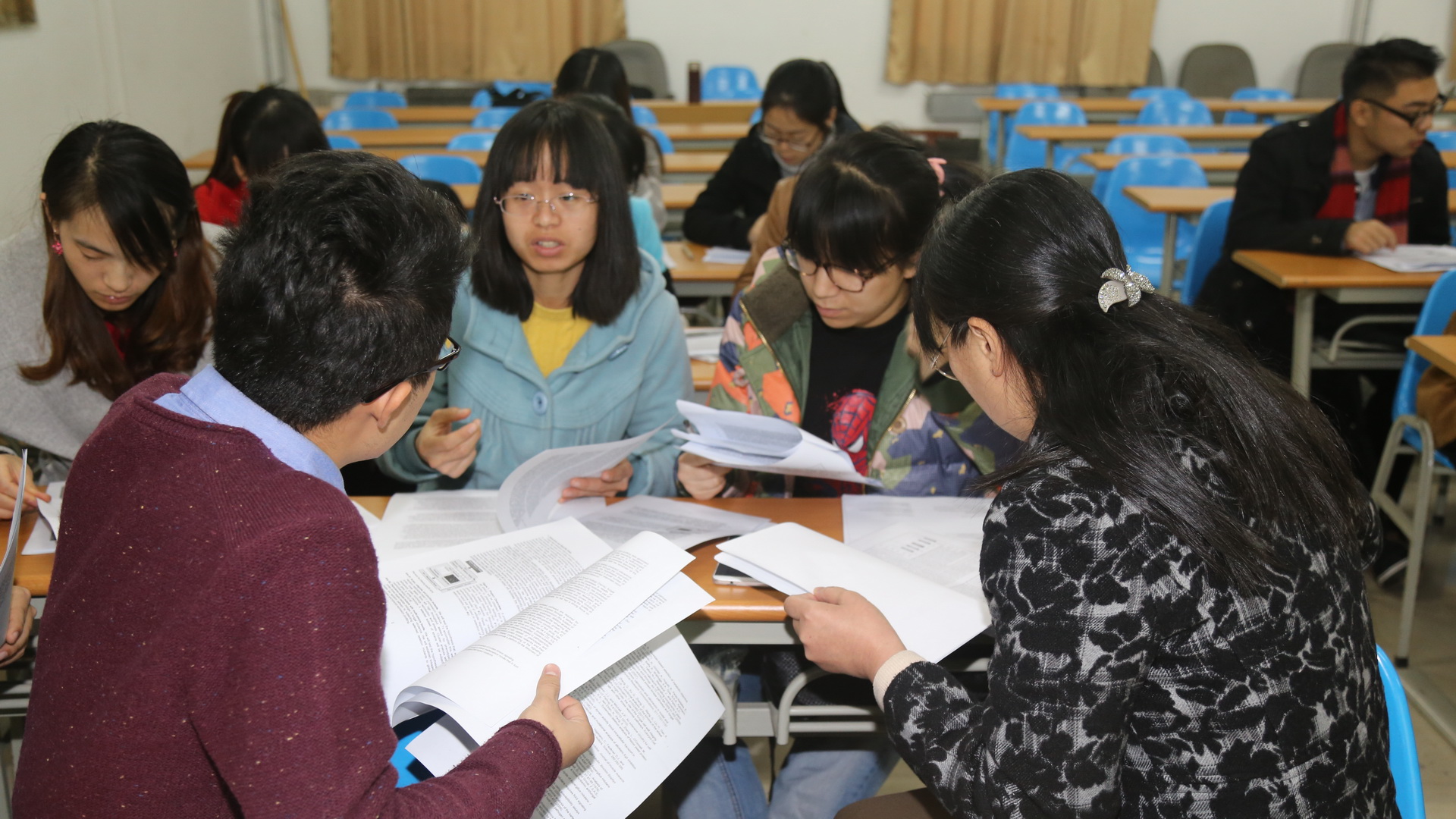 《Research Methodology and Scientific Writing》课堂小组讨论