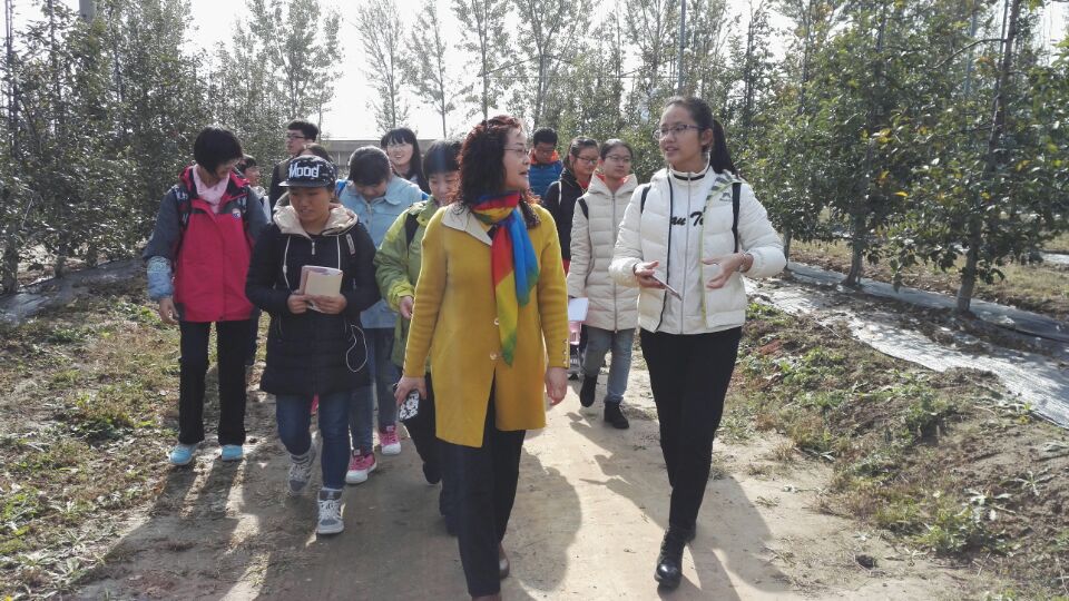 新葡的京官网学生赴白水苹果试验站开展基地教学实习