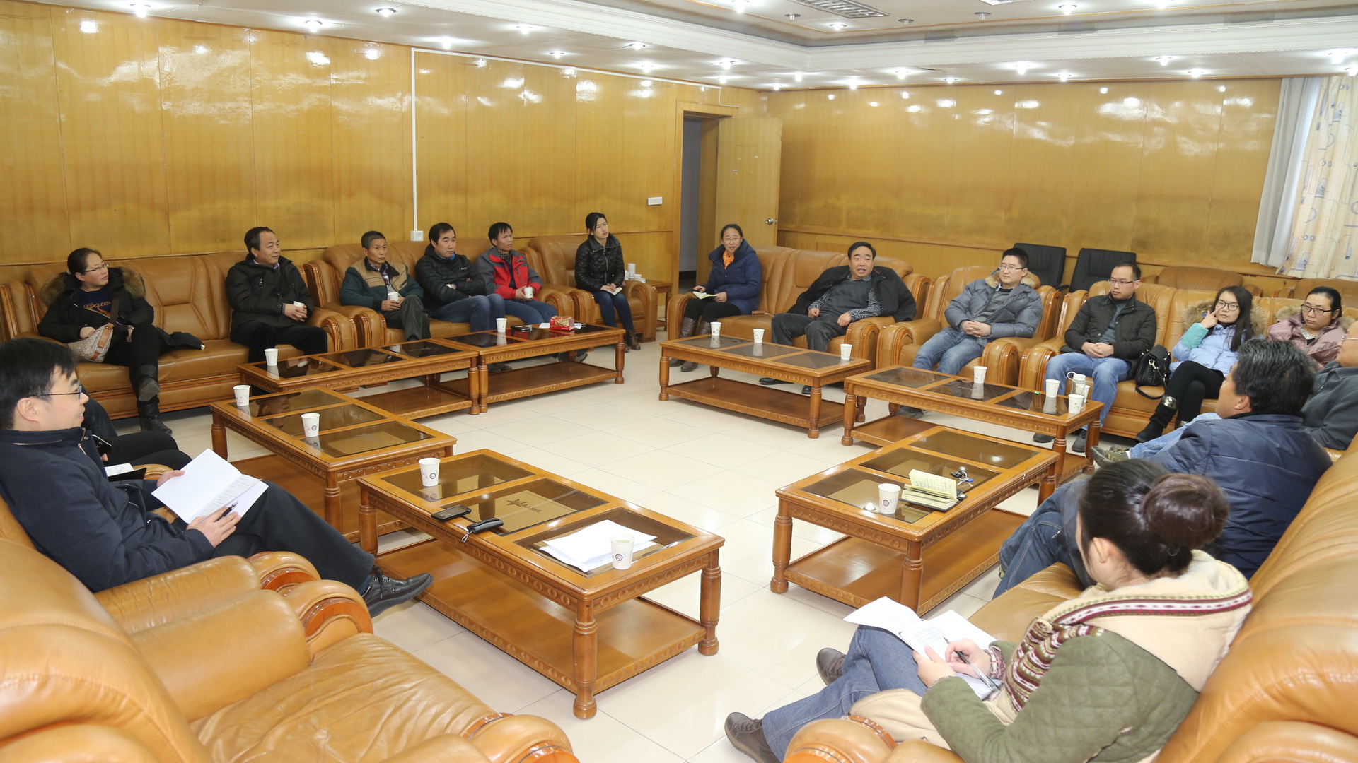 新葡的京集团8814和理学院任课教师教学研讨座谈会